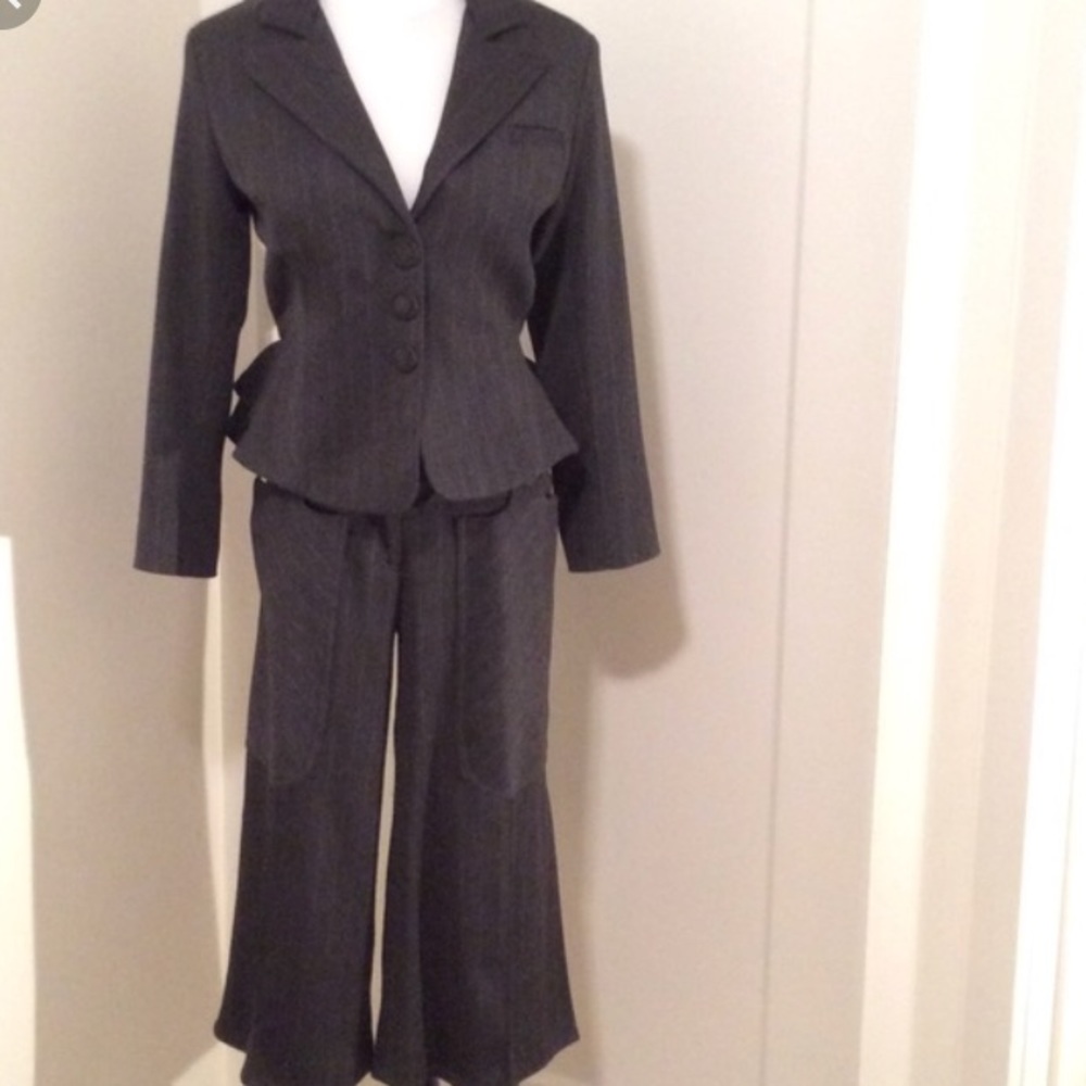Louis Verdad 2 pc suit